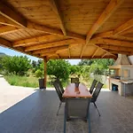 Mayas Boutique Greece Rhodes クレマスティ
